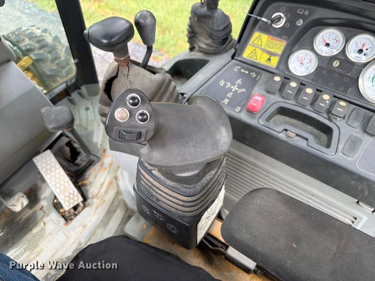image for item DZ4782 2008 Caterpillar 414E IL landscape tractor