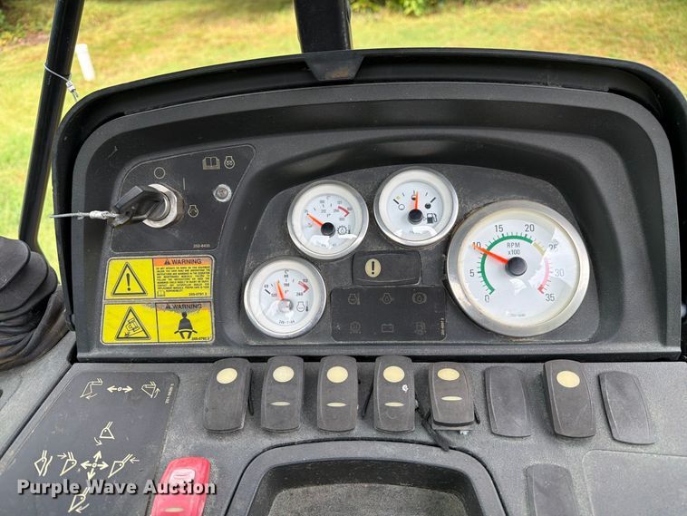 image for item DZ4782 2008 Caterpillar 414E IL landscape tractor