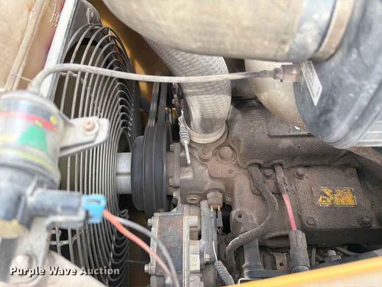 image for item DZ4782 2008 Caterpillar 414E IL landscape tractor