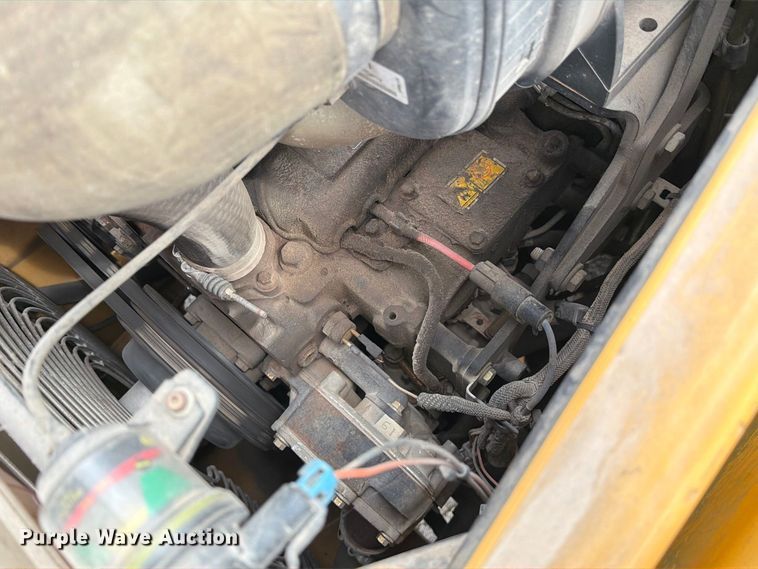 image for item DZ4782 2008 Caterpillar 414E IL landscape tractor