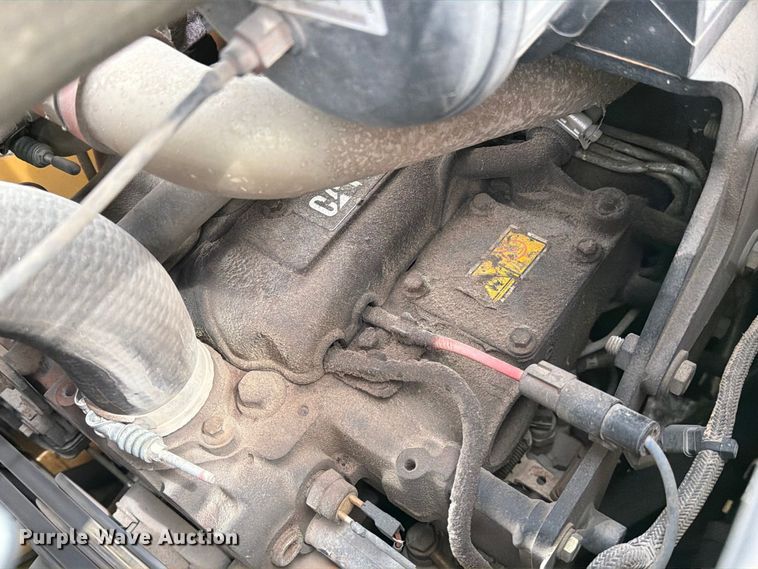 image for item DZ4782 2008 Caterpillar 414E IL landscape tractor