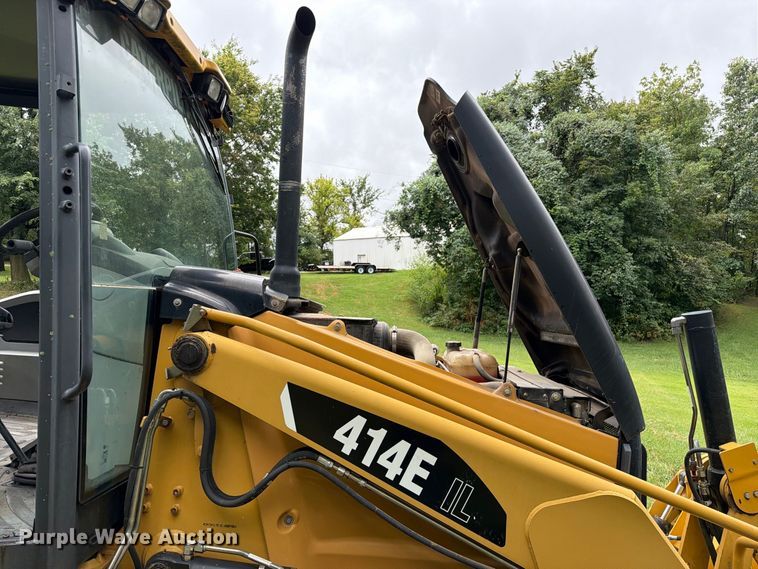 image for item DZ4782 2008 Caterpillar 414E IL landscape tractor