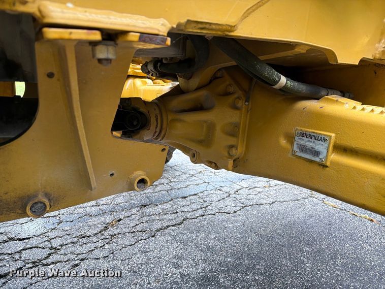 image for item DZ4782 2008 Caterpillar 414E IL landscape tractor