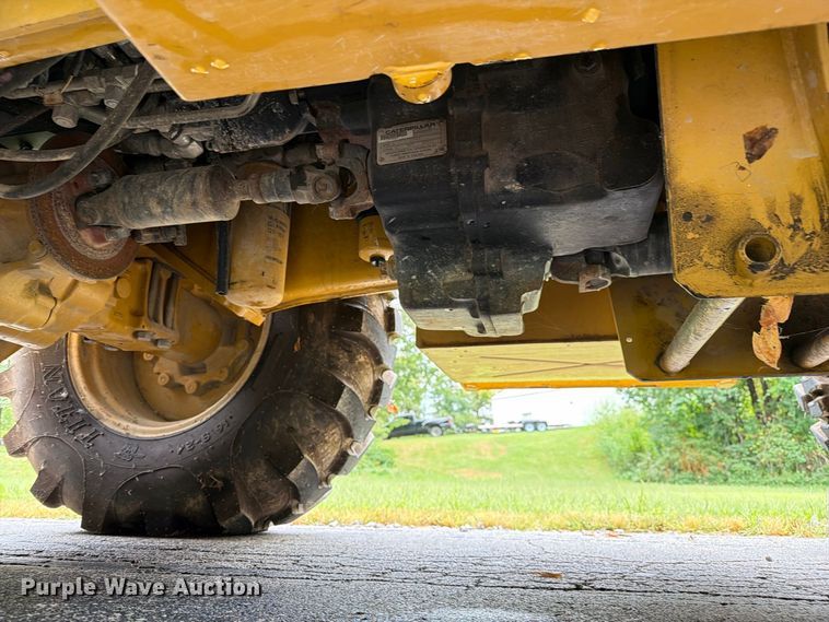 image for item DZ4782 2008 Caterpillar 414E IL landscape tractor
