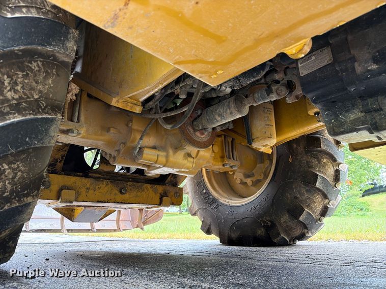 image for item DZ4782 2008 Caterpillar 414E IL landscape tractor