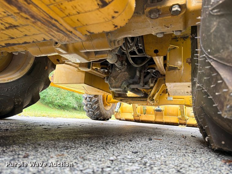 image for item DZ4782 2008 Caterpillar 414E IL landscape tractor