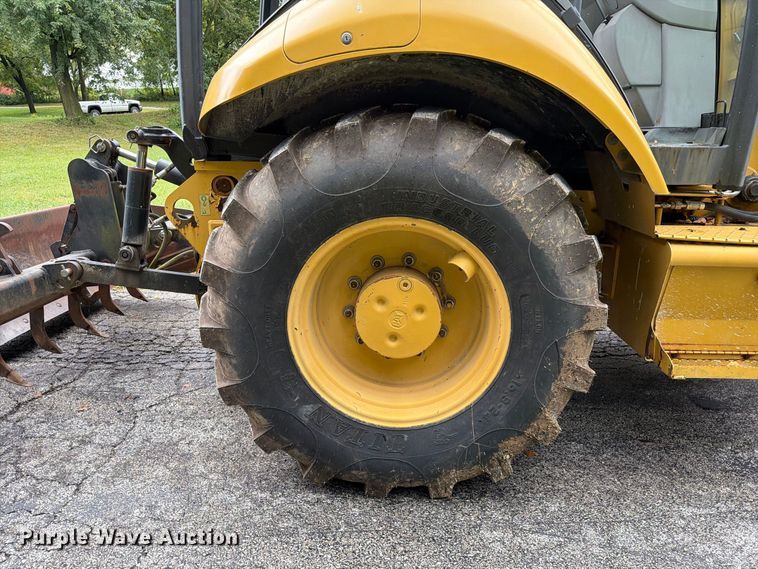 image for item DZ4782 2008 Caterpillar 414E IL landscape tractor