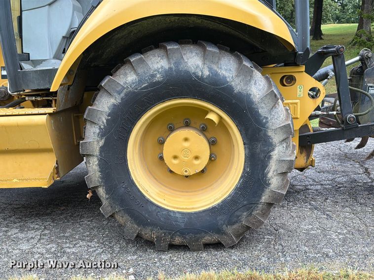 image for item DZ4782 2008 Caterpillar 414E IL landscape tractor