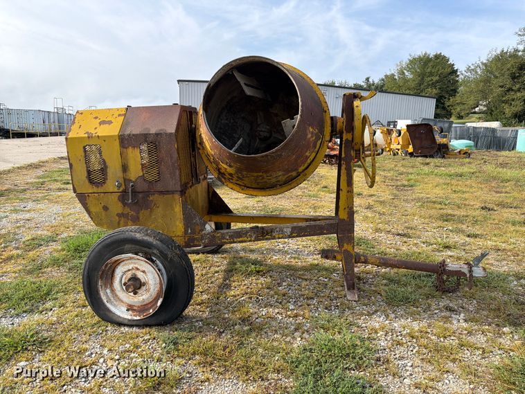 image for item DZ4789 Stow CM6 concrete mixer