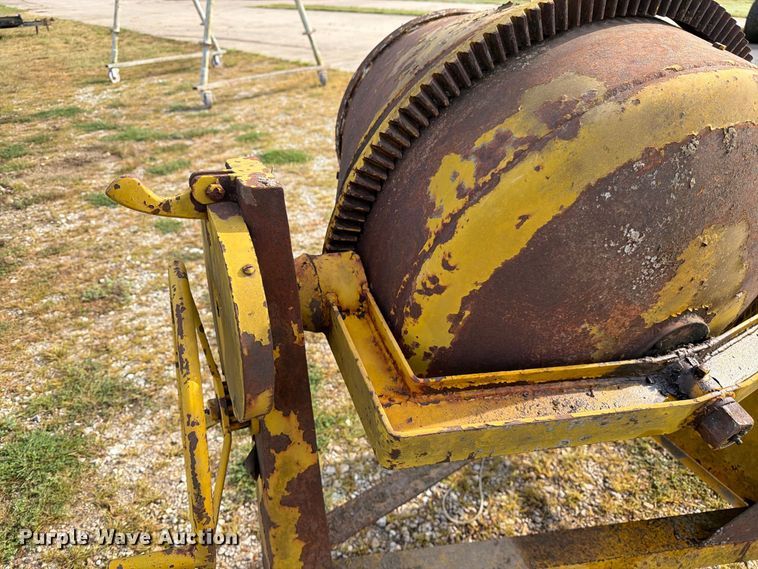 image for item DZ4789 Stow CM6 concrete mixer