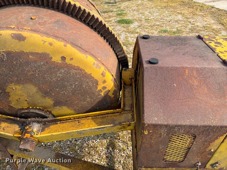 image for item DZ4789 Stow CM6 concrete mixer