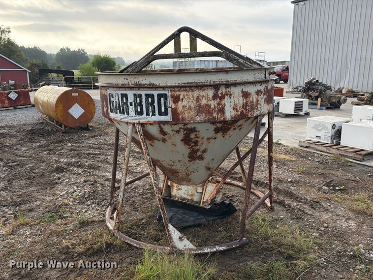 image for item DZ4798 Gar-Bro 454-R concrete bucket