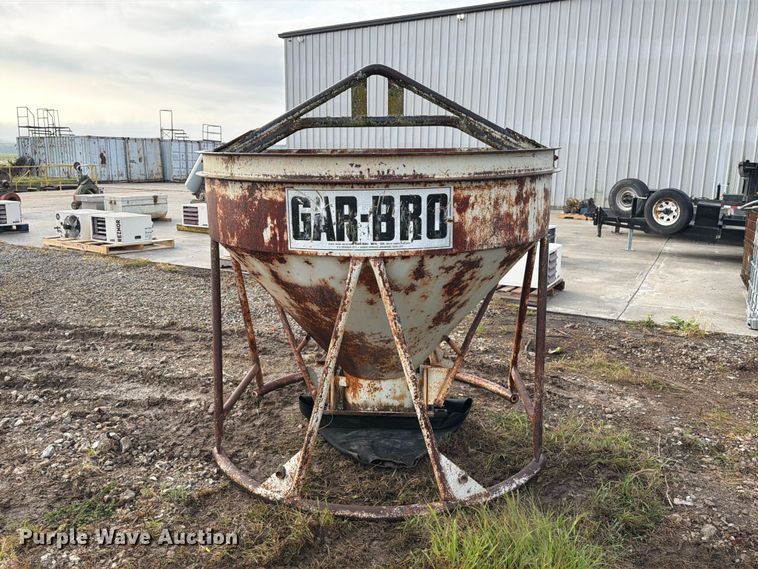 image for item DZ4798 Gar-Bro 454-R concrete bucket