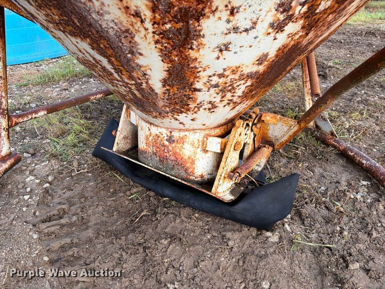 image for item DZ4798 Gar-Bro 454-R concrete bucket