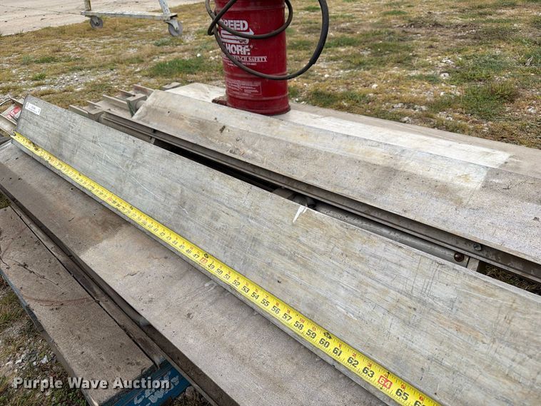 image for item DZ4808 Tren-Shore 2236 hydraulic shoring braces