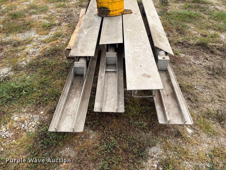 image for item DZ4809 Speed Shore hydraulic shoring braces