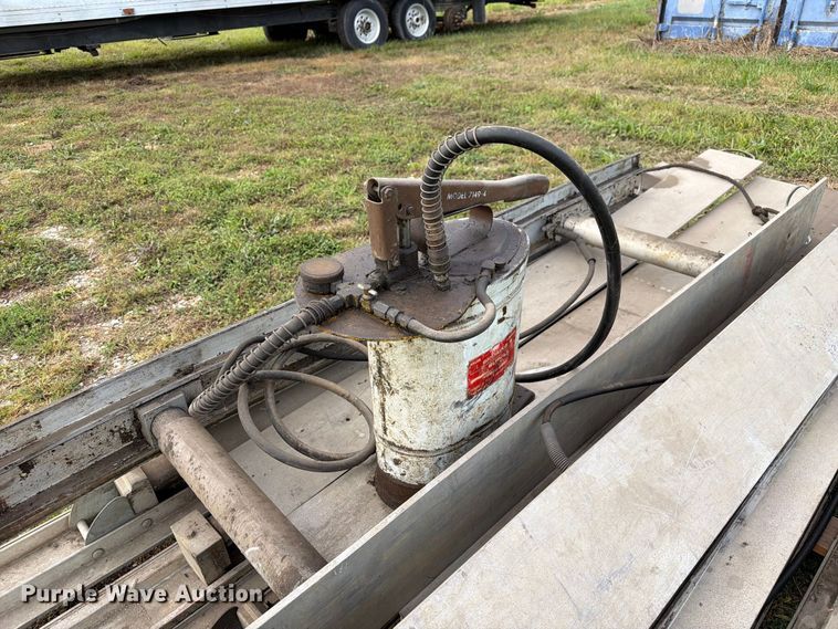 image for item DZ4810 Speed Shore hydraulic shoring braces