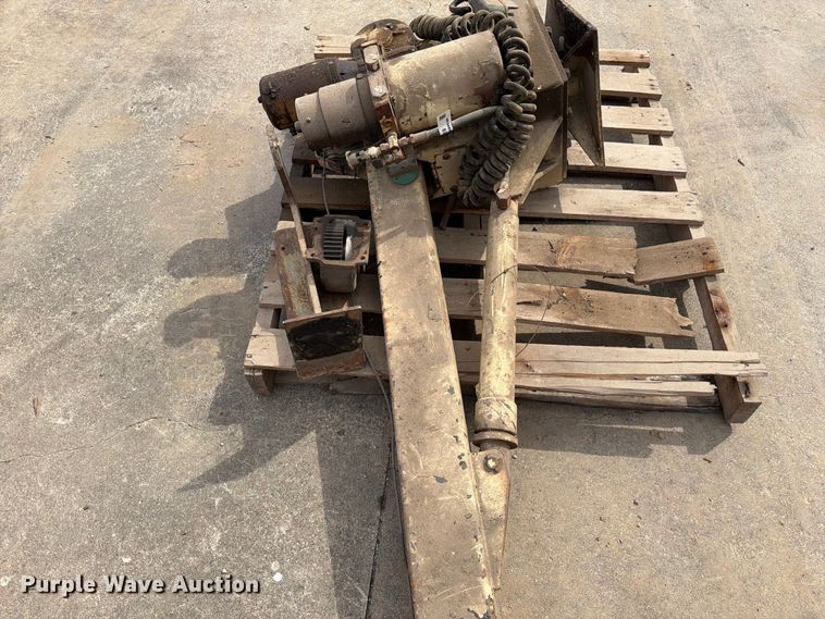 image for item DZ4819 Venco FT 5500PB crane