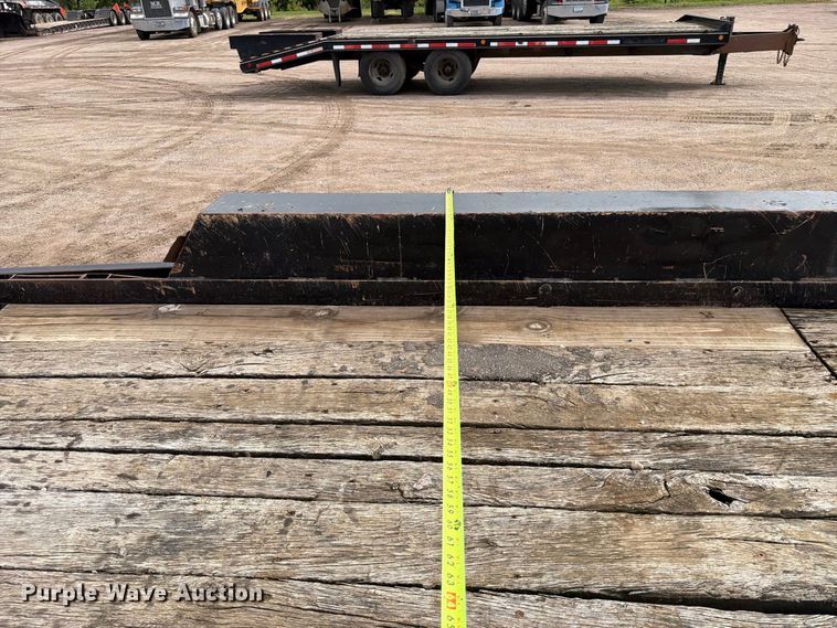 image for item EA0452 1996 Starlite utility trailer