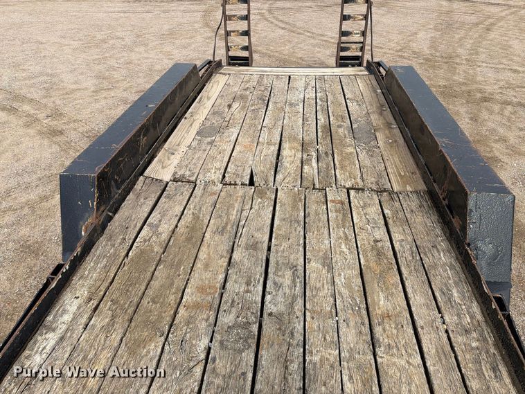 image for item EA0452 1996 Starlite utility trailer