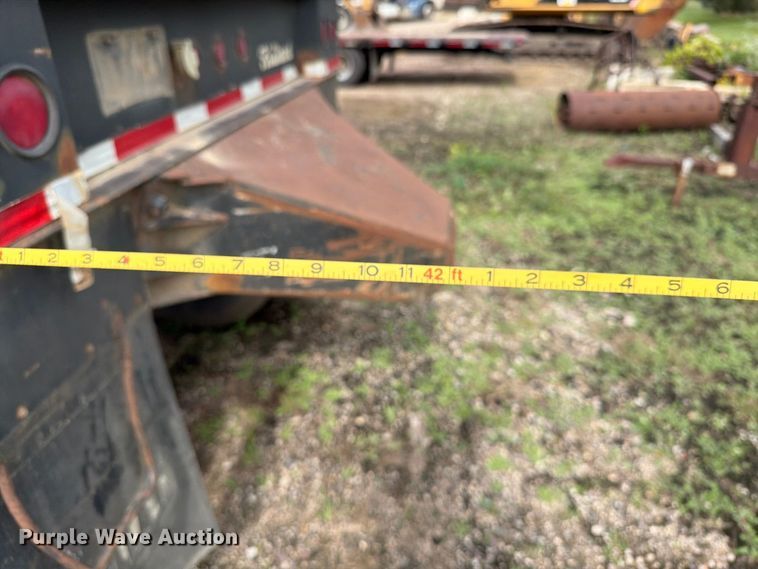 image for item EA0453 1995 Midland bottom dump trailer