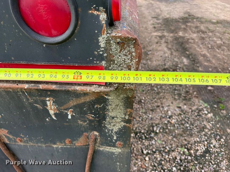 image for item EA0453 1995 Midland bottom dump trailer