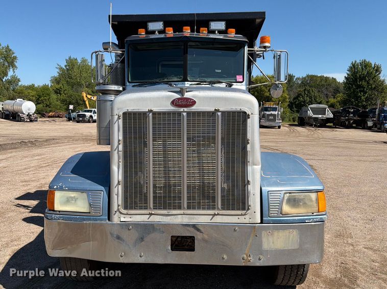 image for item EA0454 1991 Peterbilt 377 dump truck