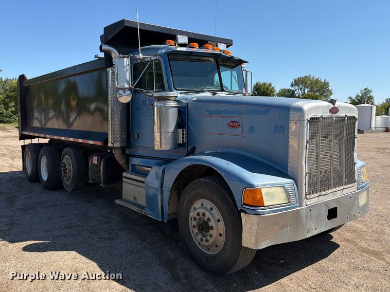 image for item EA0454 1991 Peterbilt 377 dump truck