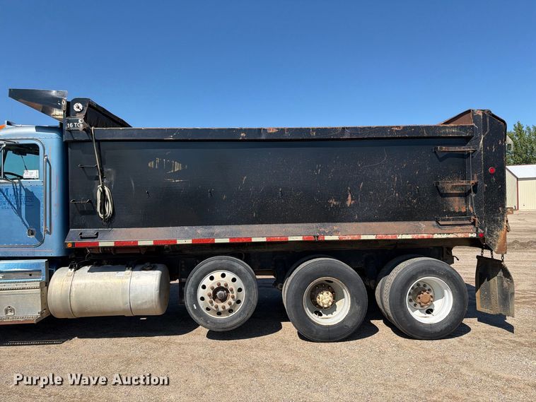 image for item EA0454 1991 Peterbilt 377 dump truck