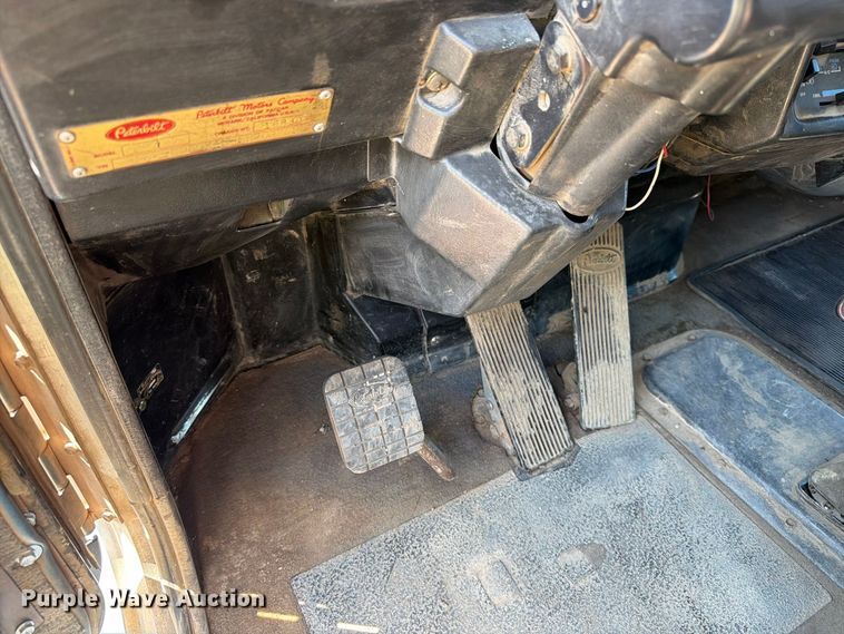 image for item EA0454 1991 Peterbilt 377 dump truck