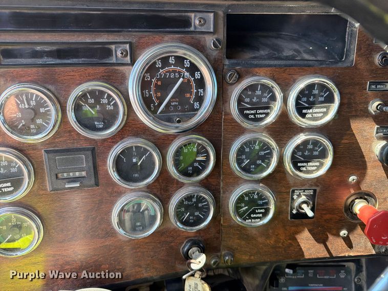 image for item EA0454 1991 Peterbilt 377 dump truck