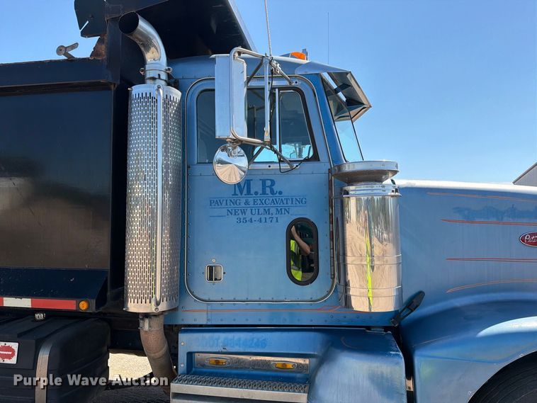 image for item EA0454 1991 Peterbilt 377 dump truck