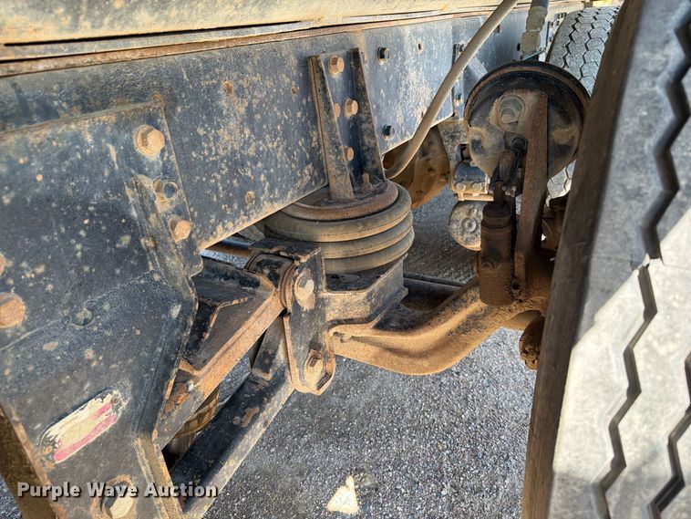 image for item EA0454 1991 Peterbilt 377 dump truck