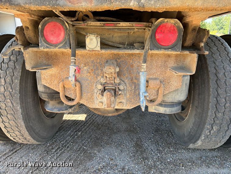 image for item EA0454 1991 Peterbilt 377 dump truck