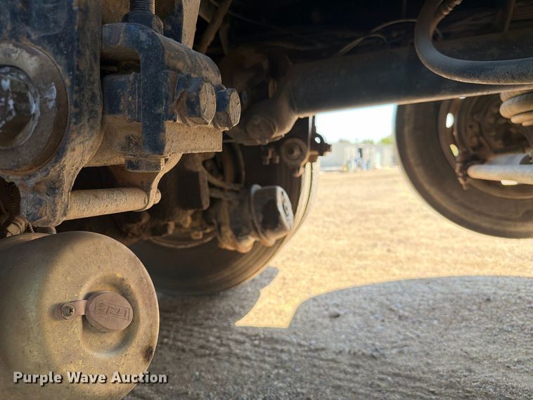 image for item EA0454 1991 Peterbilt 377 dump truck