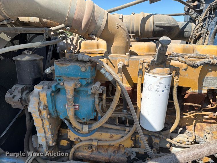 image for item EA0454 1991 Peterbilt 377 dump truck
