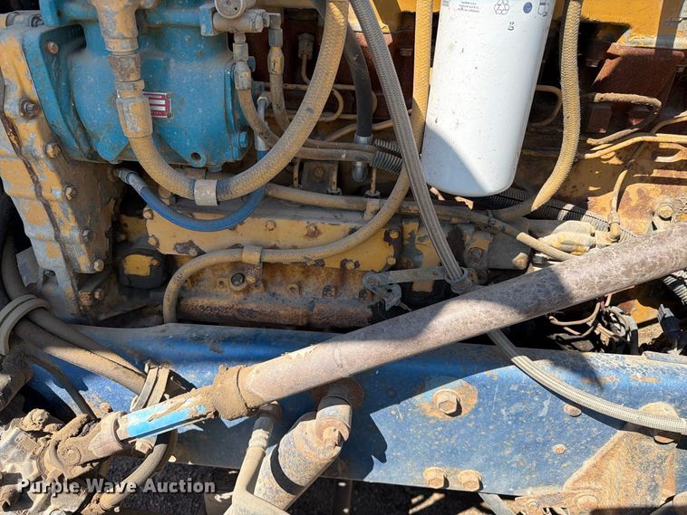 image for item EA0454 1991 Peterbilt 377 dump truck