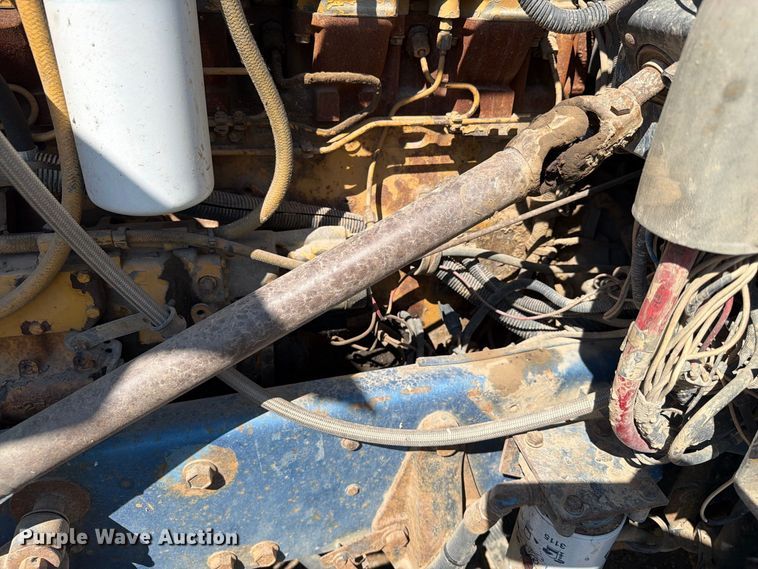 image for item EA0454 1991 Peterbilt 377 dump truck