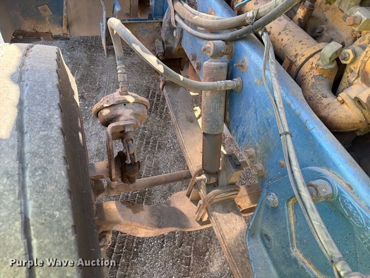 image for item EA0454 1991 Peterbilt 377 dump truck