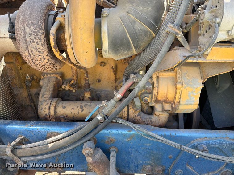 image for item EA0454 1991 Peterbilt 377 dump truck