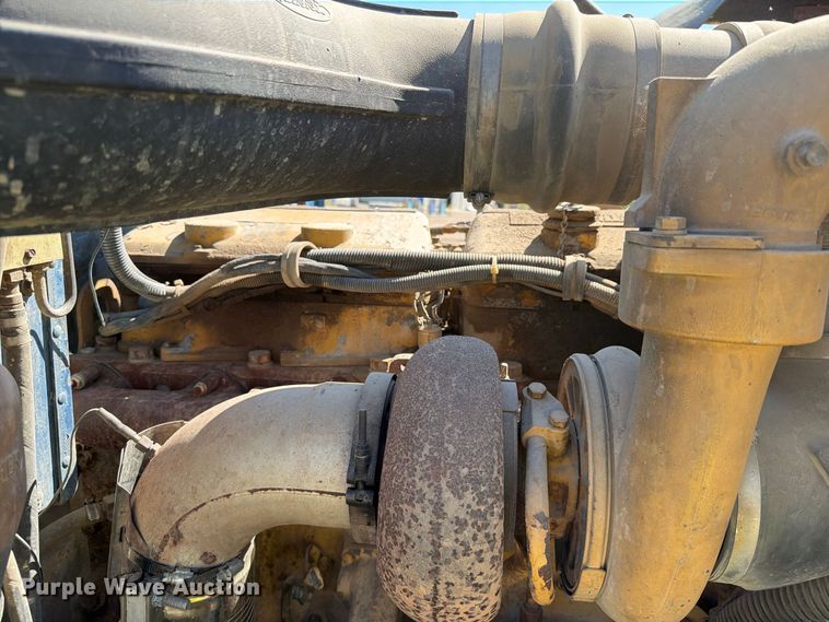 image for item EA0454 1991 Peterbilt 377 dump truck