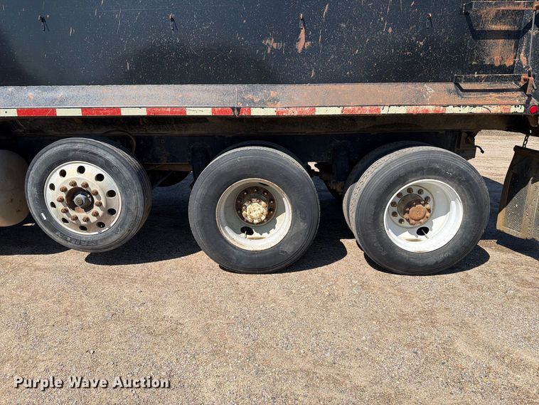 image for item EA0454 1991 Peterbilt 377 dump truck
