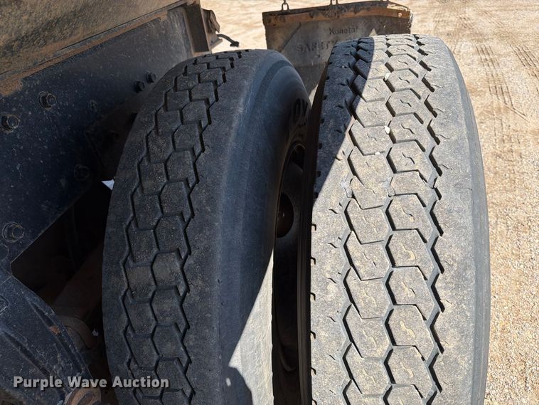 image for item EA0454 1991 Peterbilt 377 dump truck