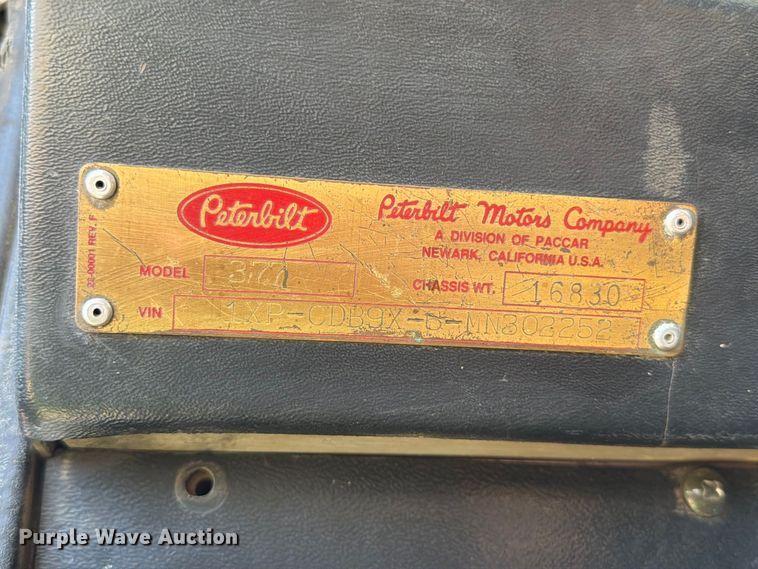 image for item EA0454 1991 Peterbilt 377 dump truck