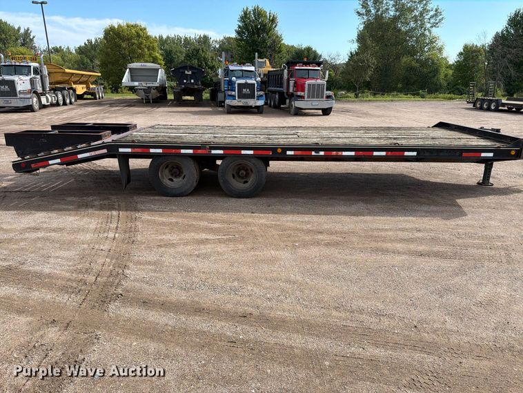 image for item EA0455 2001 Felling equipment trailer