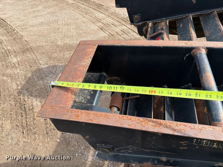 image for item EA0455 2001 Felling equipment trailer
