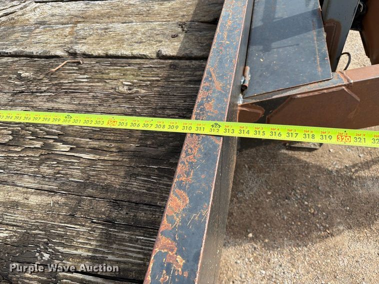 image for item EA0455 2001 Felling equipment trailer