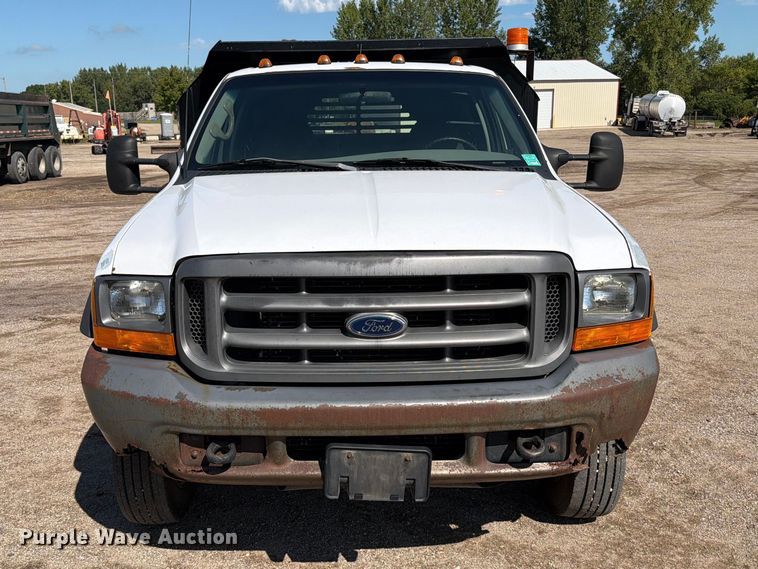 image for item EA0456 2000 Ford F450 Super Duty dump truck