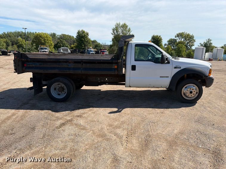 image for item EA0456 2000 Ford F450 Super Duty dump truck