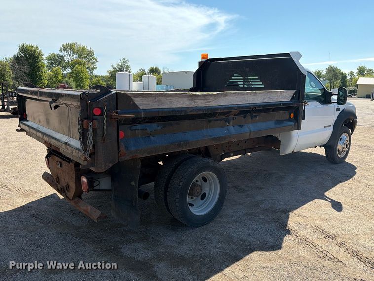 image for item EA0456 2000 Ford F450 Super Duty dump truck